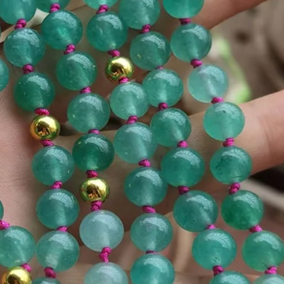 Green Tara Meditation Mala - Picture 4 of 5